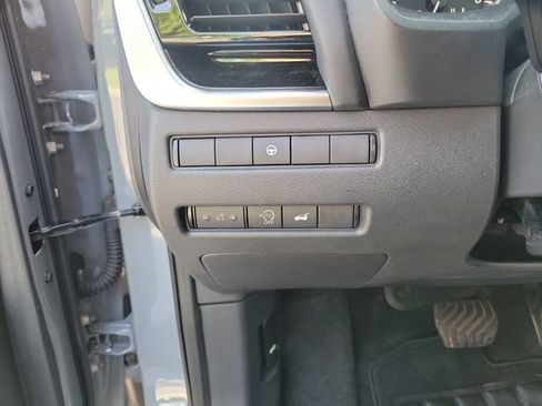 Used 2023 Nissan Rogue SL AWD/4WD image 23