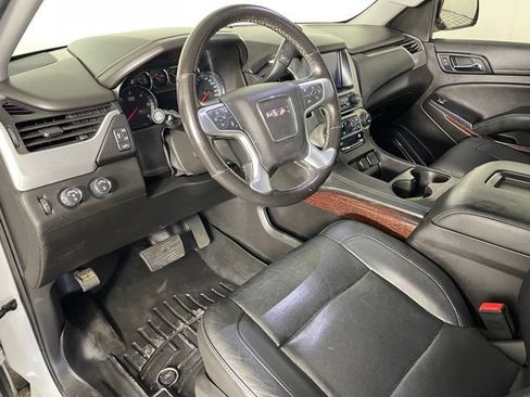 Used 2018 GMC Yukon SLT w/ Open Road Package AWD/4WD image 3