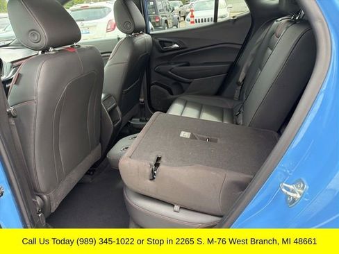 Used 2024 Chevrolet Trax RS w/ Sunroof Package image 29