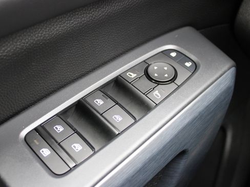 Certified 2025 Nissan Pathfinder Rock Creek image 34