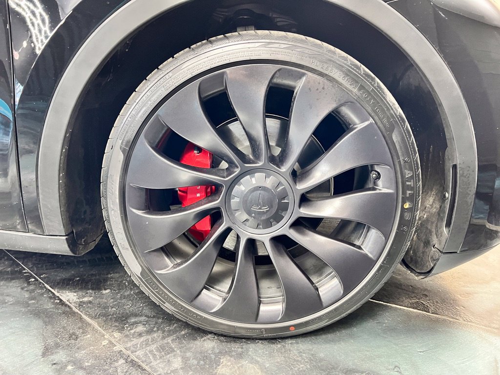 Used 2023 Tesla Model Y Performance AWD/4WD image 12