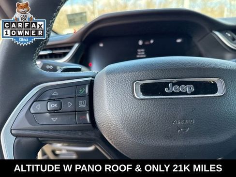 Used 2023 Jeep Grand Cherokee Altitude image 36