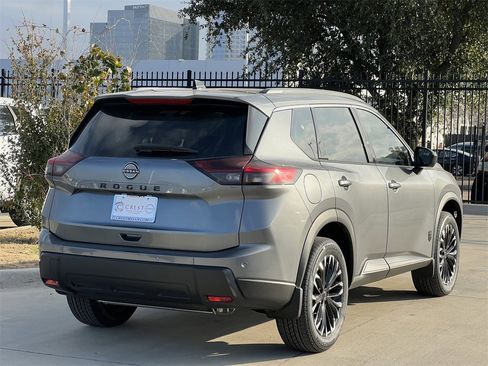 New 2026 Nissan Rogue SV image 5
