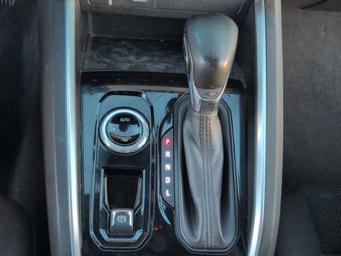 Used 2023 Chevrolet Colorado LT w/ LT Convenience Package image 15