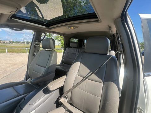 Used 2003 Toyota Sequoia Limited RWD image 5