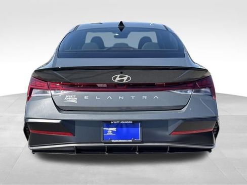 New 2026 Hyundai Elantra SEL Sport Premium FWD image 4