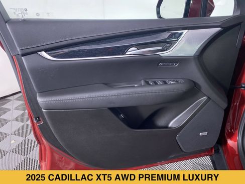 Certified 2025 Cadillac XT5 Premium Luxury w/ Technology Package AWD/4WD image 12