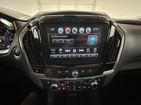 Used 2019 Chevrolet Traverse Premier w/ Driver Confidence II Package image 44