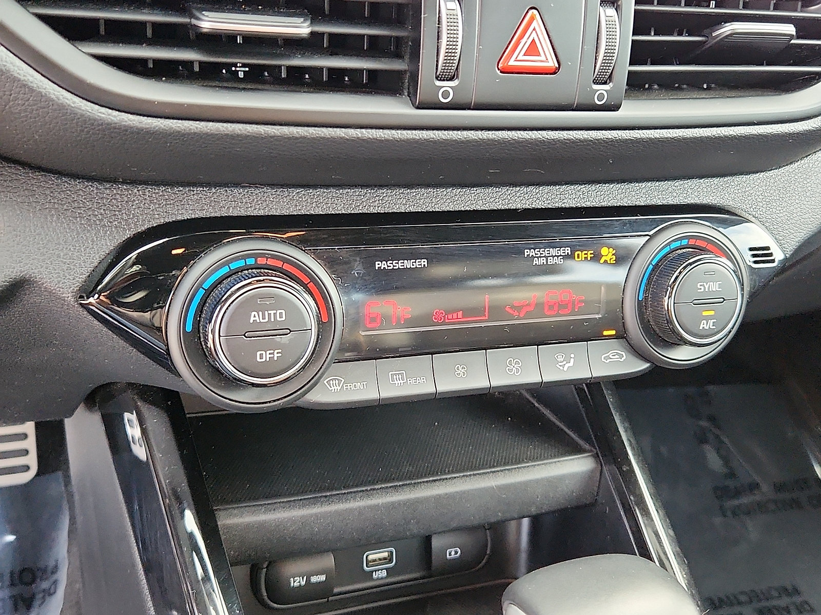 Used 2023 Kia Forte GT-Line w/ GT-Line Technology Package FWD image 15
