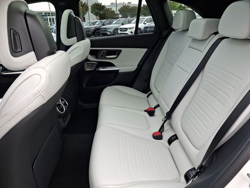 New 2026 Mercedes-Benz GLC 300 4MATIC image 6