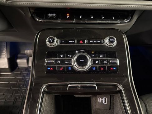 Used 2022 Lincoln Nautilus Reserve w/ Equipment Group 201A AWD/4WD image 13