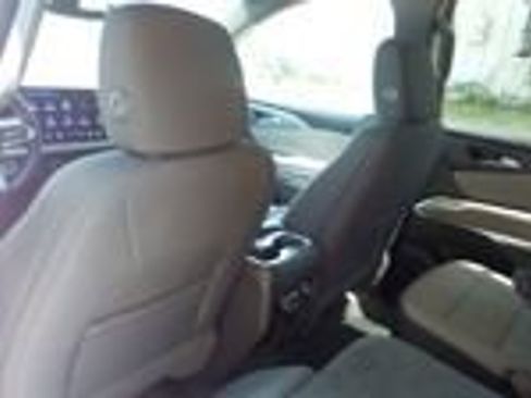 Used 2026 Chevrolet Traverse LT w/ Driver Confidence Package FWD image 18