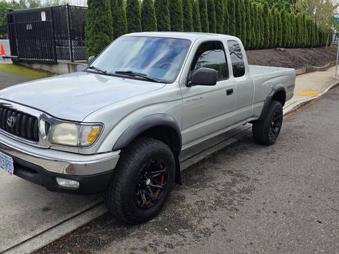 Used 2004 Toyota Tacoma 4x4 Xtracab V6 image 1