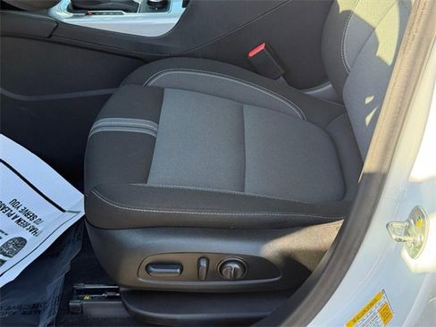 Used 2024 Chevrolet Blazer LT w/ Convenience Package image 17