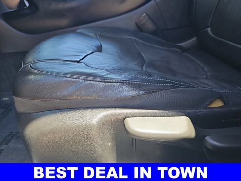 Used 2018 Chevrolet Volt Premier w/ Driver Confidence Package FWD image 28