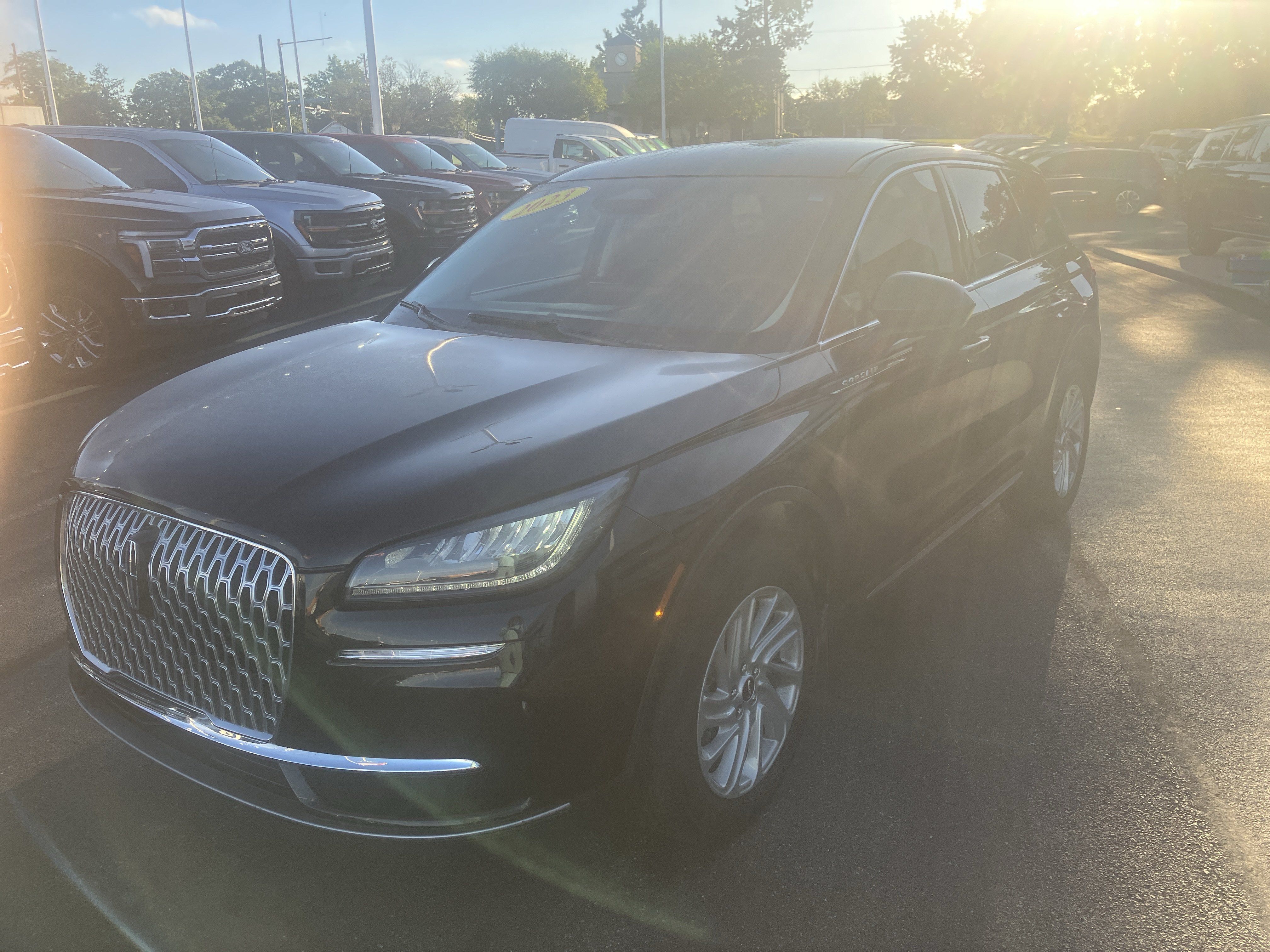 Used 2023 Lincoln Corsair AWD image 3