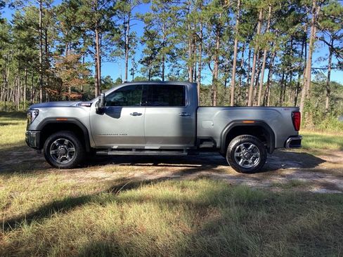 New 2025 GMC Sierra 2500 SLT w/ SLT Premium Package image 8