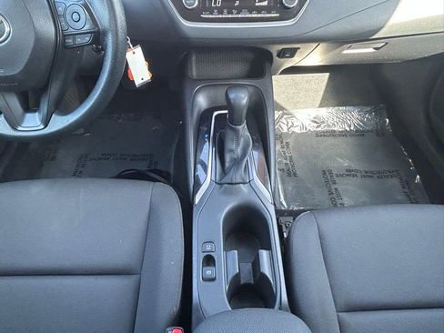 Used 2025 Toyota Corolla LE FWD image 20