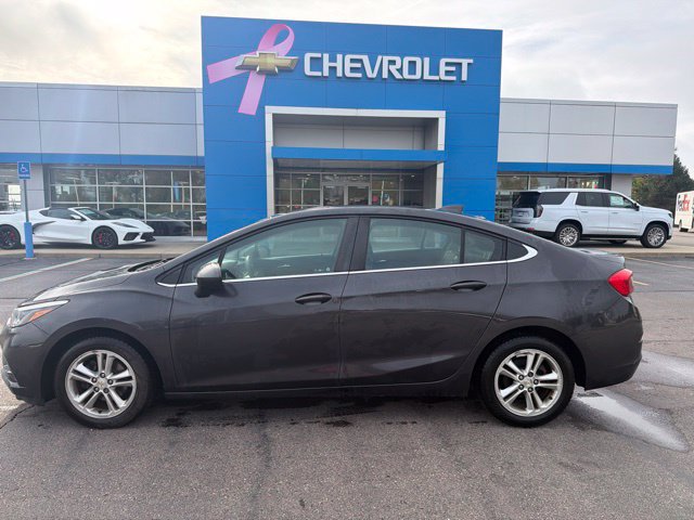 Used 2016 Chevrolet Cruze LT FWD image 11