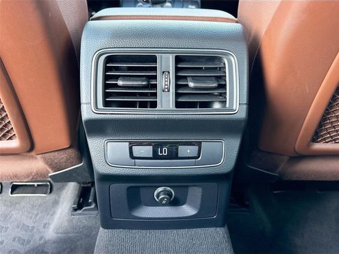 Used 2018 Audi Q5 2.0T Premium Plus w/ Premium Plus Package image 31