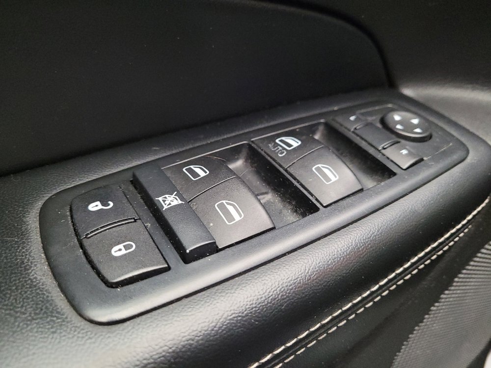 Used 2015 Jeep Grand Cherokee Limited w/ Luxury Group II AWD/4WD image 27
