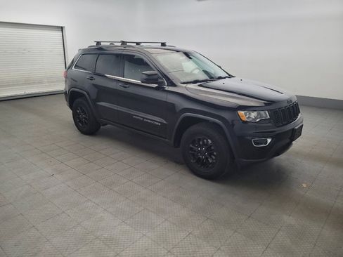 Used 2019 Jeep Grand Cherokee Laredo image 11