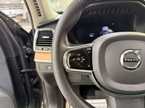 Used 2024 Volvo XC90 B5 Plus image 14