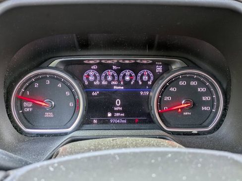 Used 2021 Chevrolet Suburban Z71 w/ Z71 Off-Road Package image 11