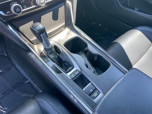 Used 2018 Honda Accord Sport image 20