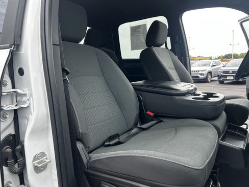 Used 2024 RAM 1500 Warlock AWD/4WD image 18