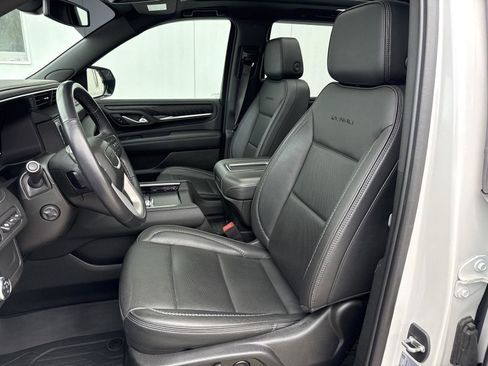 Used 2022 GMC Yukon Denali image 15