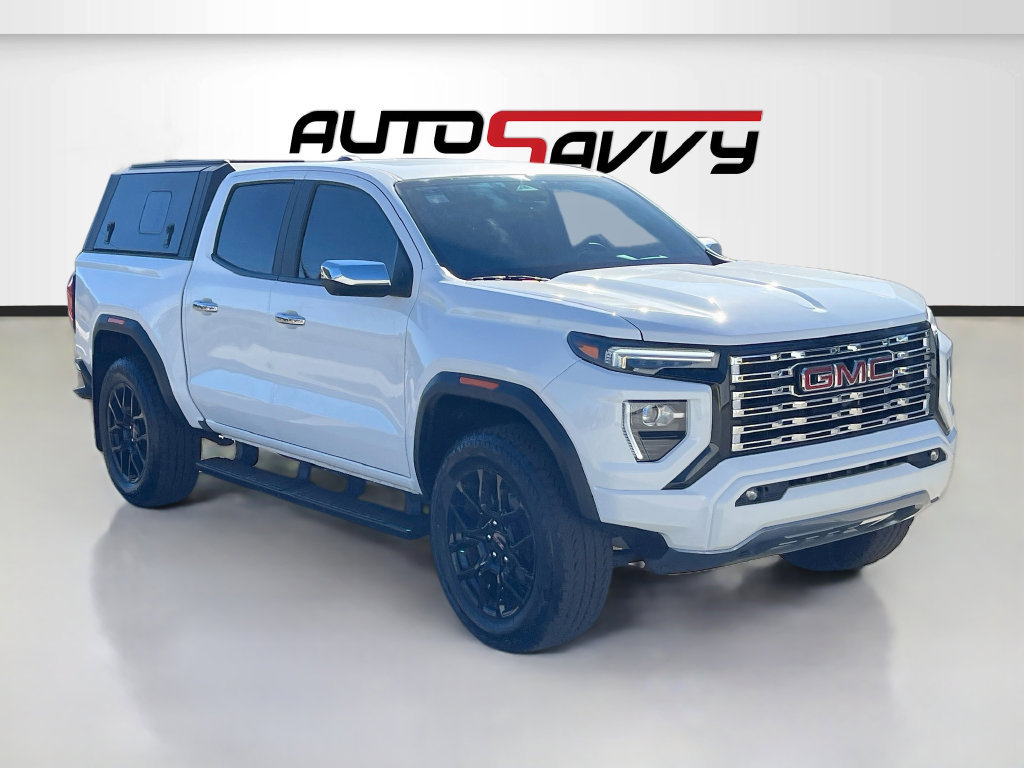 Used 2024 GMC Canyon Denali AWD/4WD image 1