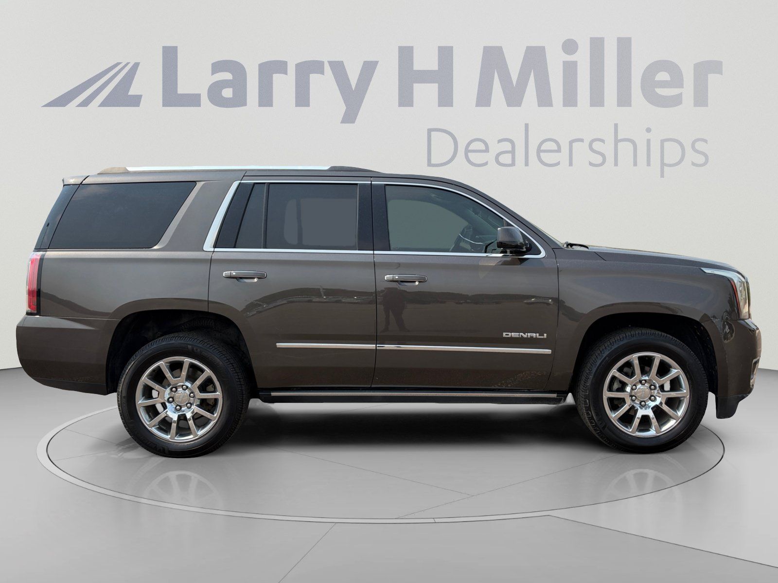 Used 2019 GMC Yukon Denali AWD/4WD image 7