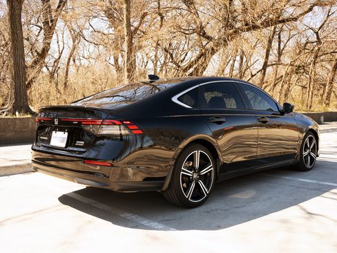 Used 2024 Honda Accord Sport image 9