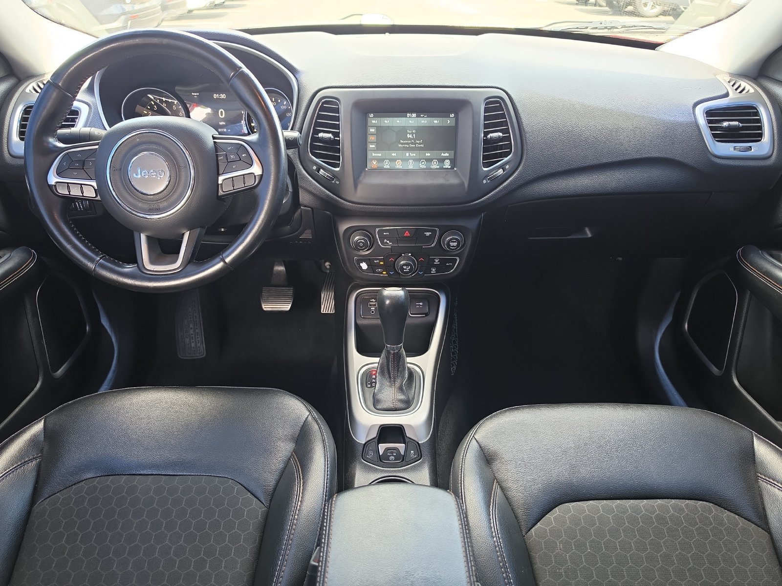 Used 2018 Jeep Compass Latitude w/ Popular Equipment Group FWD image 9