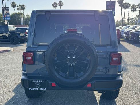 Certified 2025 Jeep Wrangler Unlimited Sahara w/ Safety Group AWD/4WD image 5