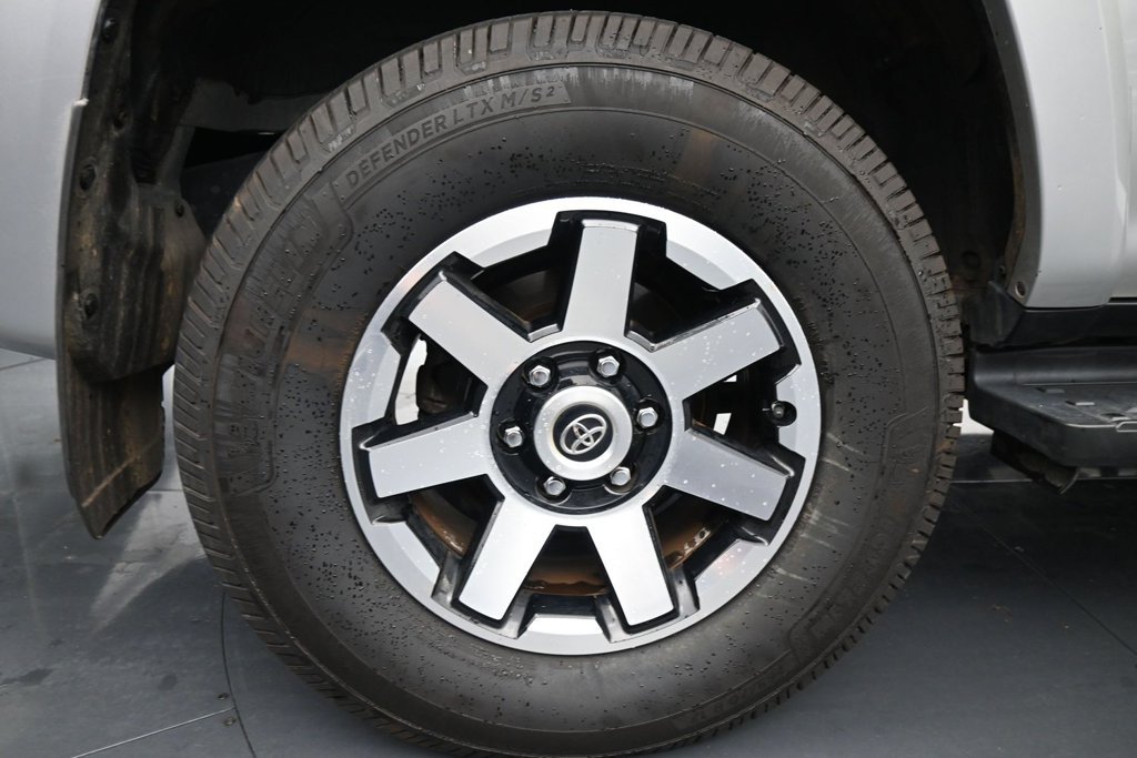 Used 2021 Toyota 4Runner TRD Off-Road AWD/4WD image 10