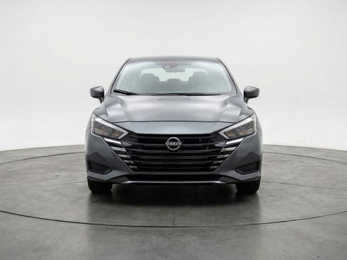 Used 2025 Nissan Versa SV FWD image 2