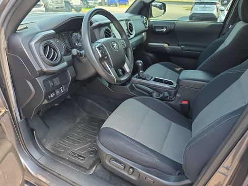 Used 2021 Toyota Tacoma TRD Sport w/ Technology Package RWD image 10