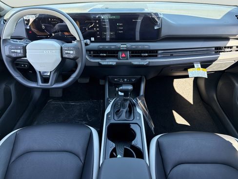 New 2026 Kia K4 GT-Line image 5