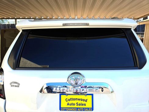 Used 2016 Toyota 4Runner Limited image 33