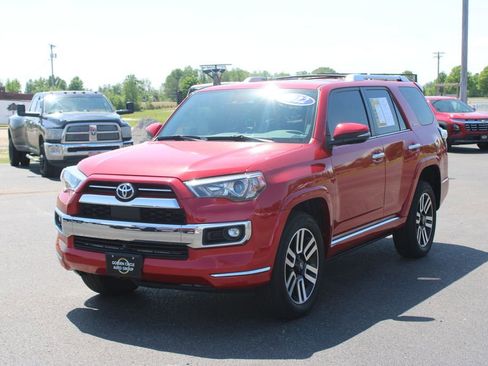 Used 2022 Toyota 4Runner Limited AWD/4WD image 4
