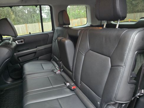 Used 2014 Honda Pilot Touring image 17