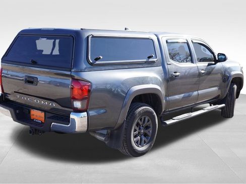 Used 2023 Toyota Tacoma SR5 AWD/4WD image 5