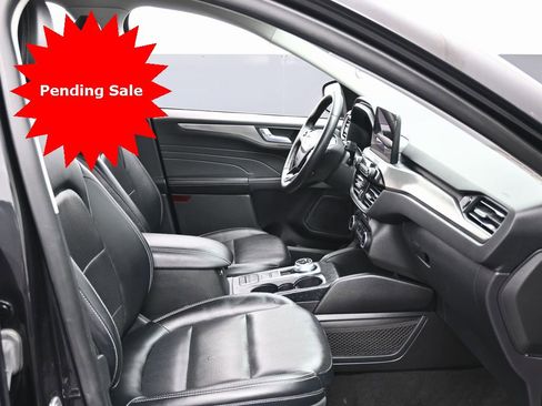 Used 2022 Ford Escape Titanium image 37