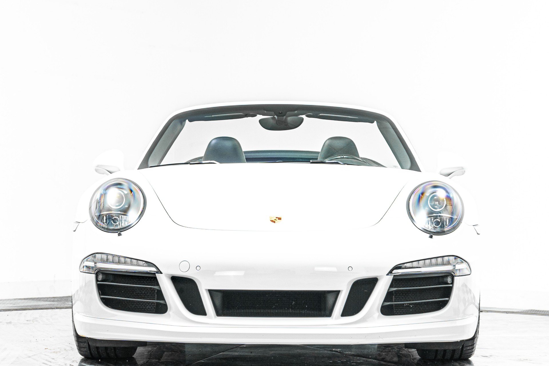 Used 2015 Porsche 911 Carrera GTS RWD image 4