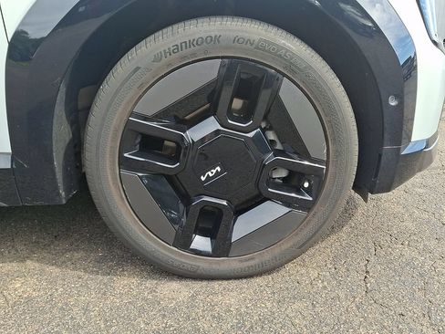 Used 2024 Kia EV9 GT-Line AWD/4WD image 8