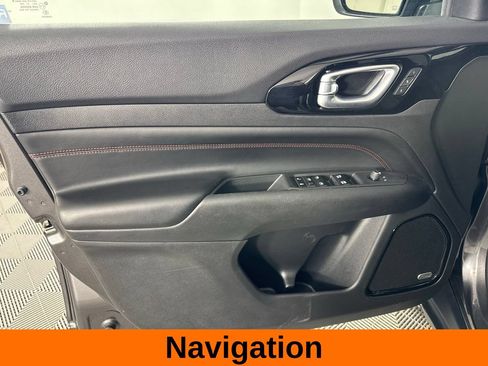 Used 2022 Jeep Compass Trailhawk w/ Trailhawk Elite Group AWD/4WD image 11