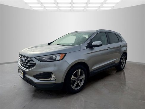 Used 2020 Ford Edge SEL w/ Convenience Package image 4