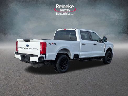 Used 2024 Ford F250 XLT image 5
